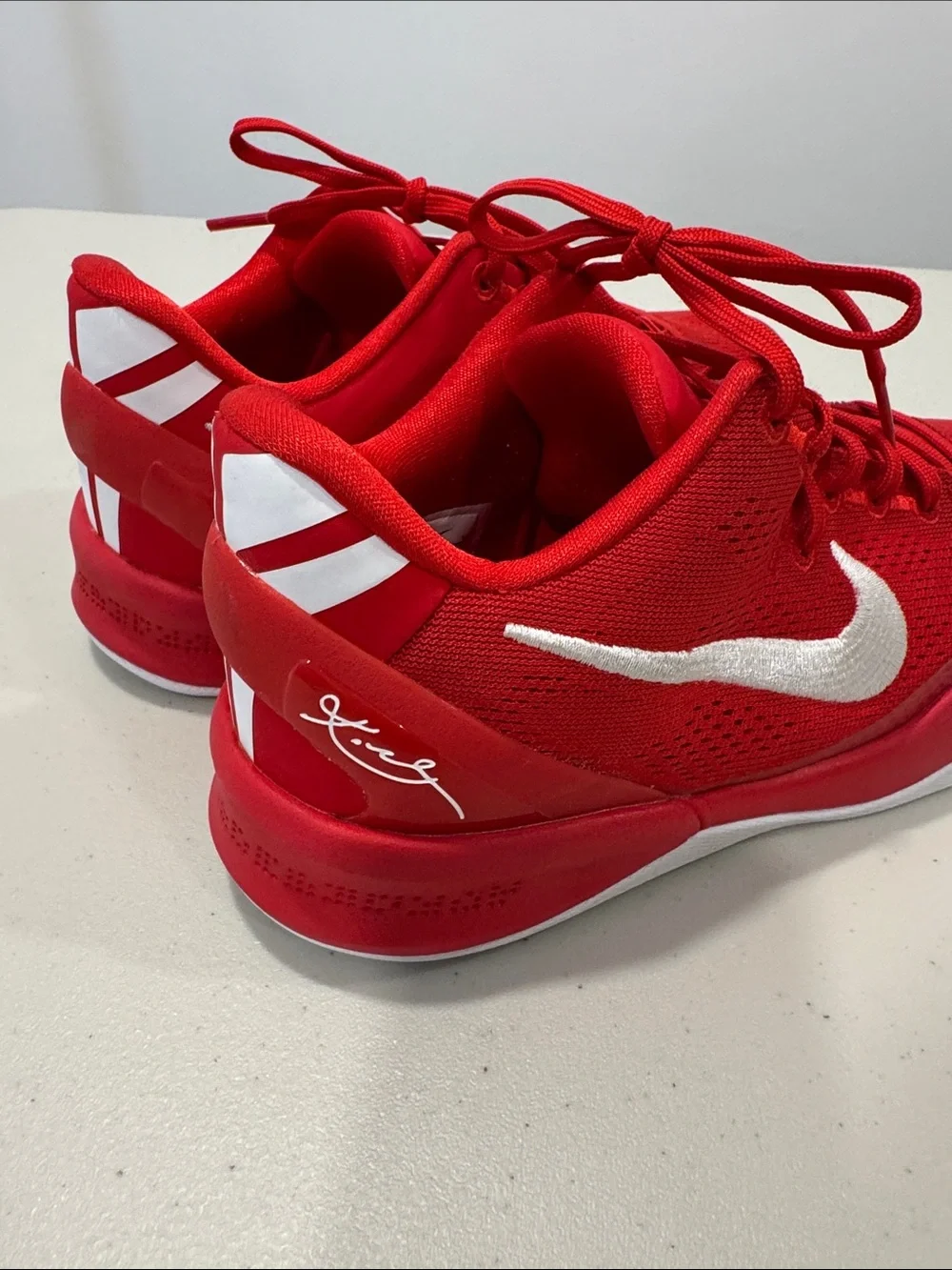 Nike Kids Kobe Bryant Red Athletic Low-Top Basketballs Sneakers